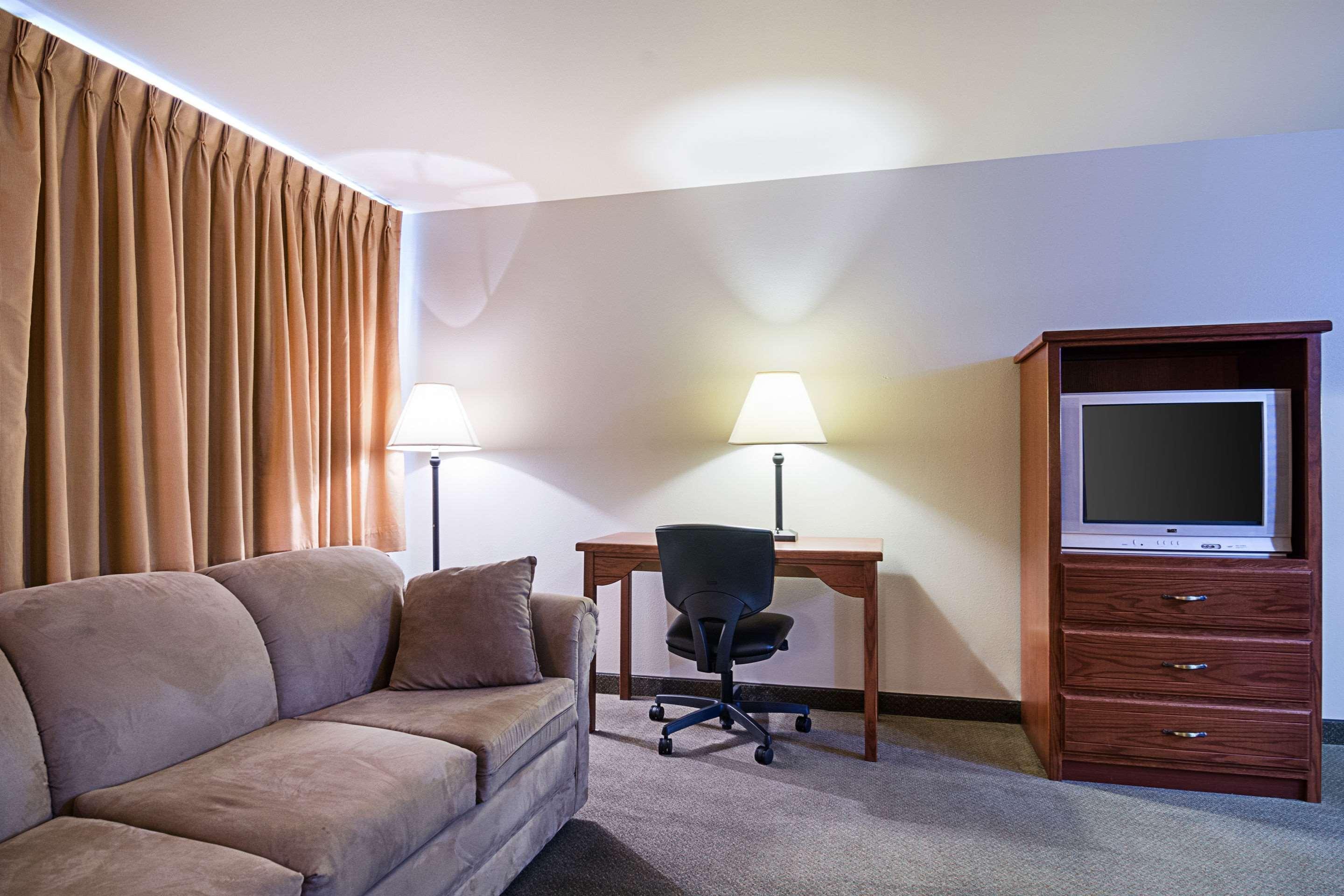 Rodeway Inn Larned Εξωτερικό φωτογραφία