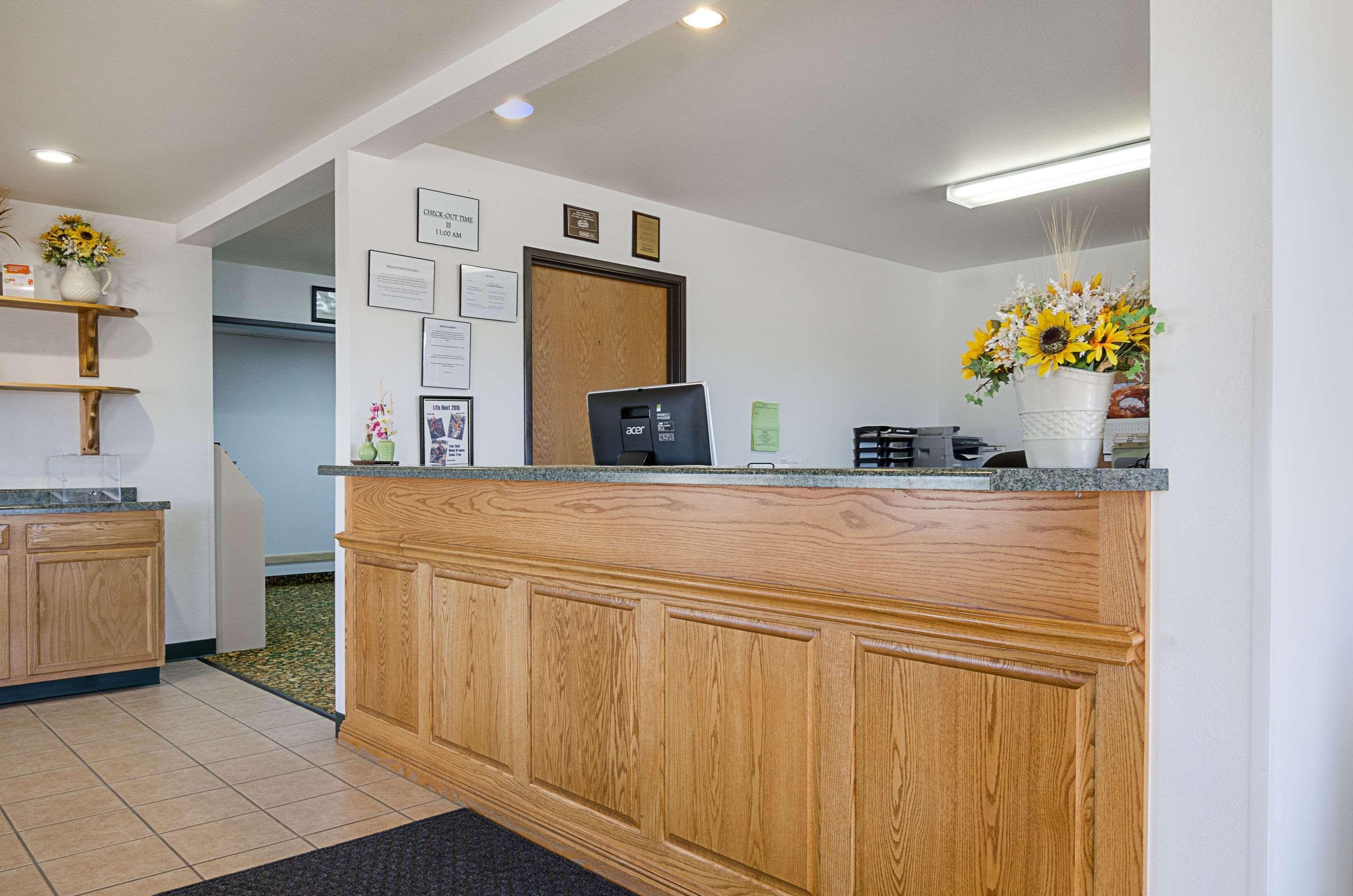 Rodeway Inn Larned Εξωτερικό φωτογραφία