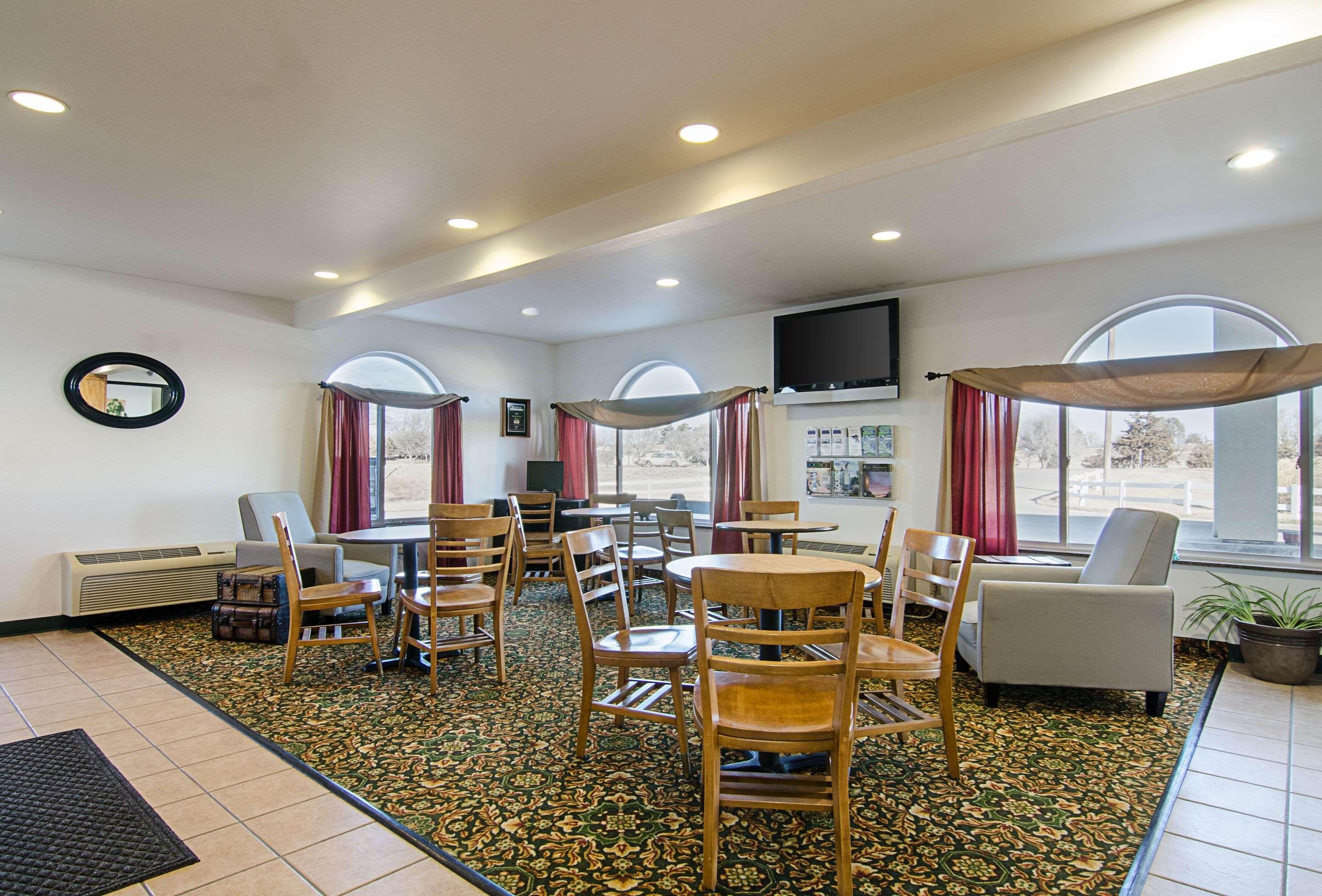 Rodeway Inn Larned Εξωτερικό φωτογραφία
