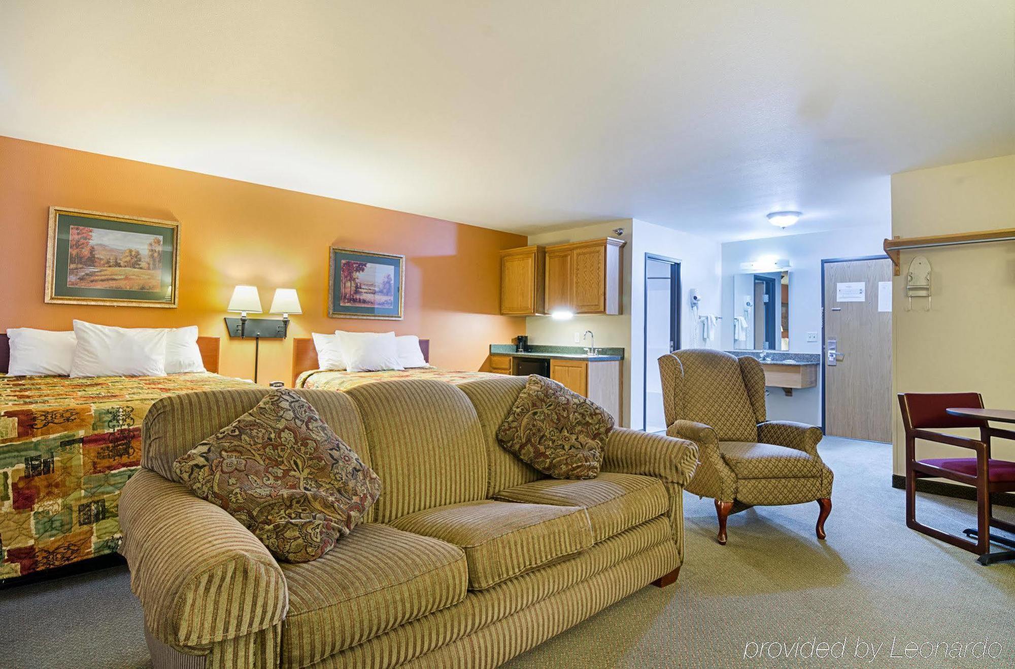 Rodeway Inn Larned Εξωτερικό φωτογραφία